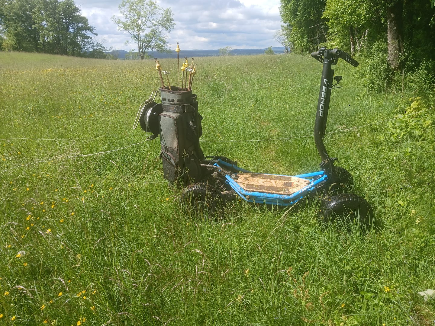 Customer photo review of Trottinette VEEHOP tout terrain à 4 roues motrices avec selle pliable 3200w / 6400w 40ah