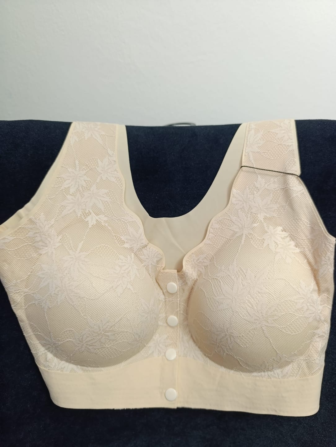 Customer photo review of Lazer Kesim Önden Düğmeli Dikişsiz Toparlayıcı Sütyen