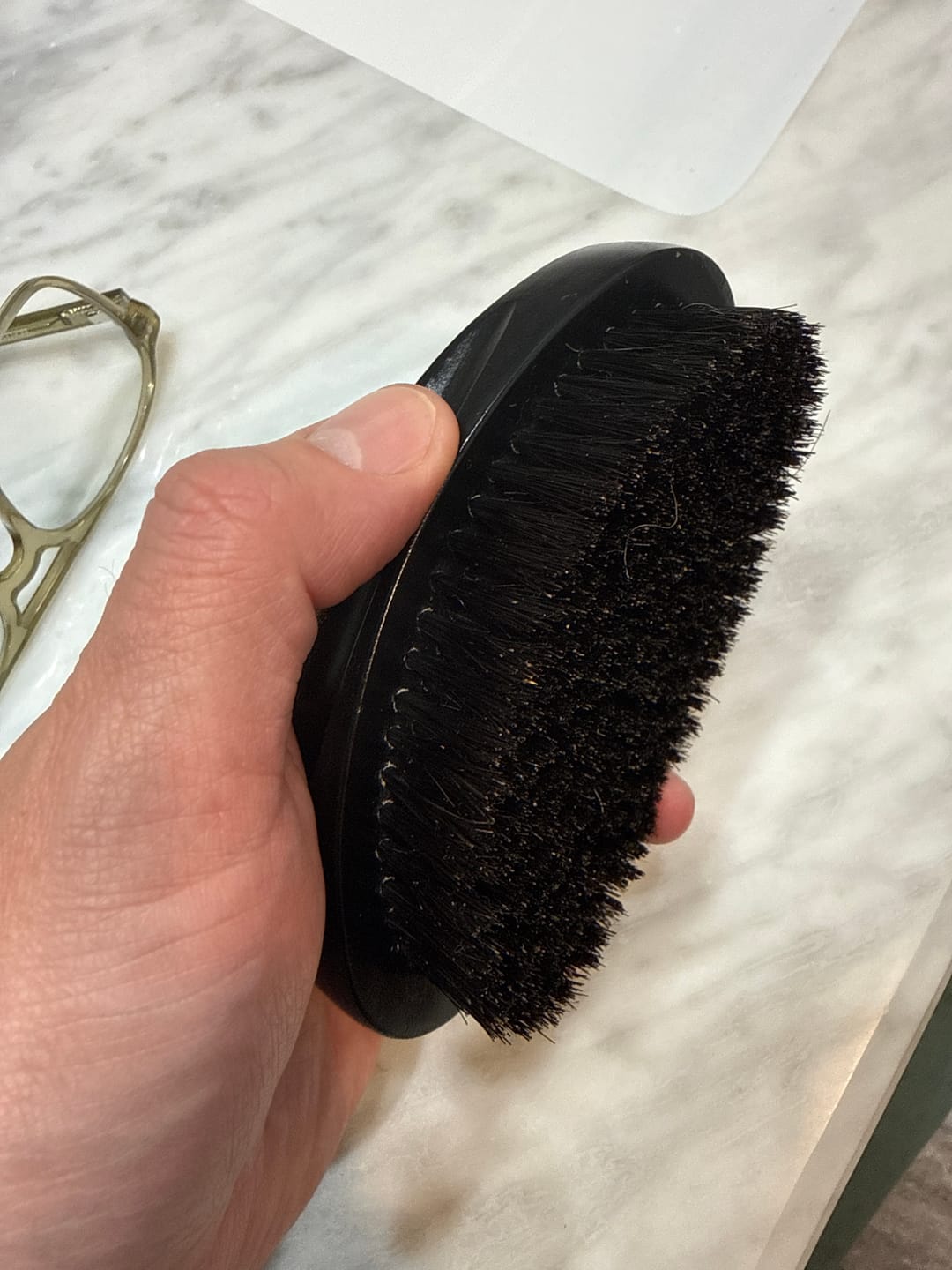 Customer photo review of Kühn Products Black Beard Brush | with built in curve and grip