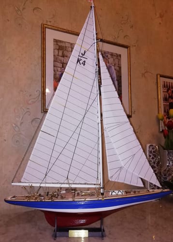Reseña con foto de un cliente sobre Yate Endeavour Maqueta - Copa América 1934