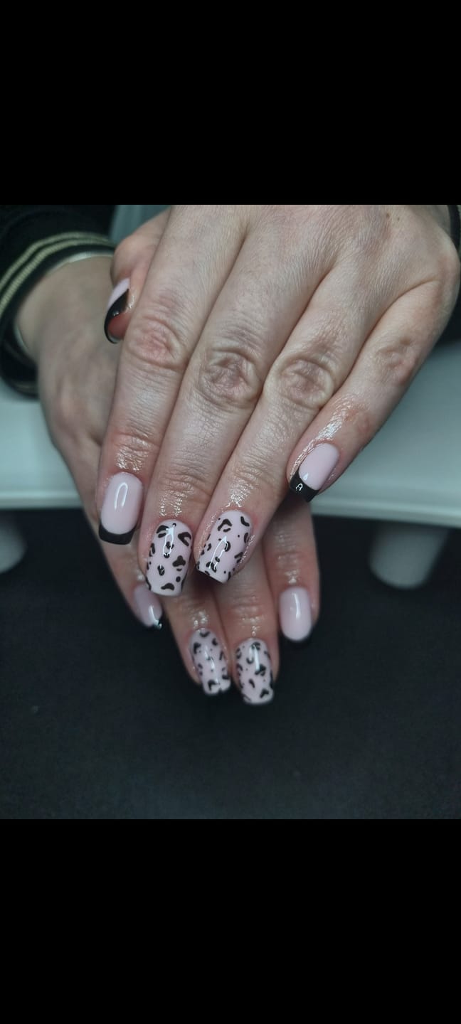 Customer photo review of Semilac 002 Delicate French UV Gel Polish