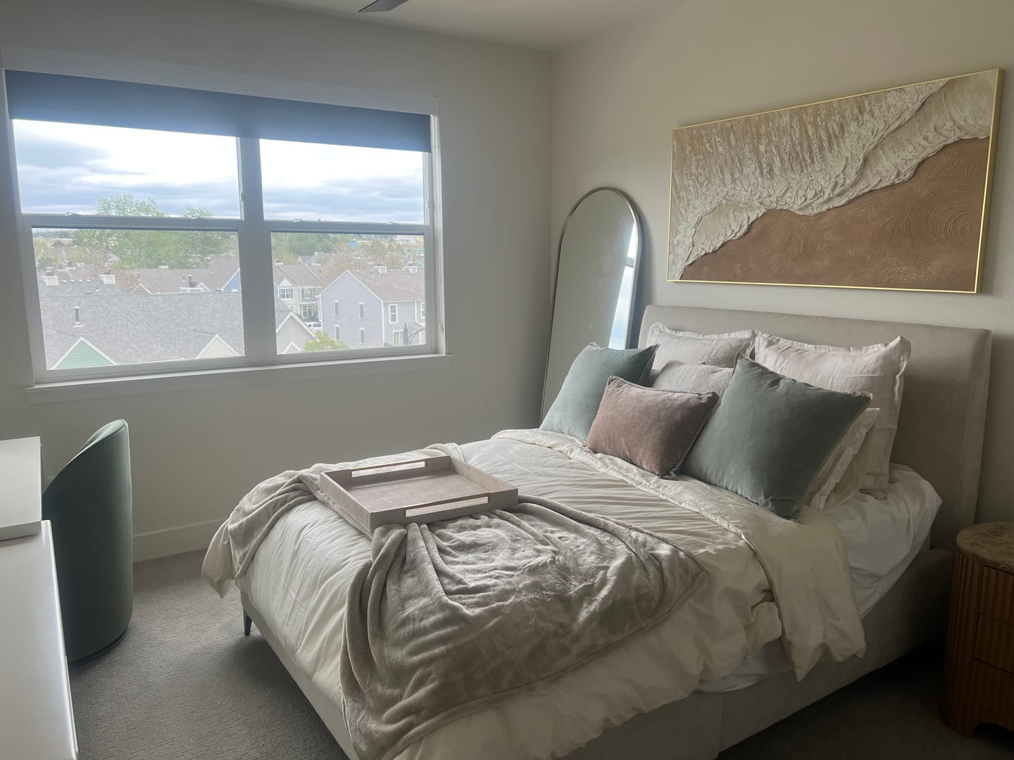 Customer photo review of Gehry Velvet/Linen Decorative Pillow Cover - Desert Sage