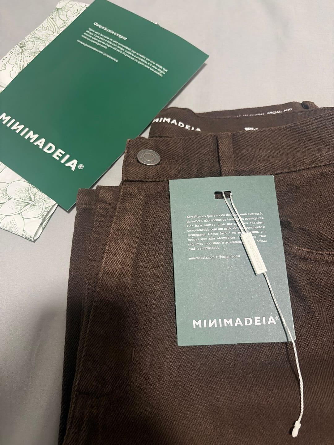 Customer photo review of Calça Jeans Wide Leg Buriti Marrom Escuro