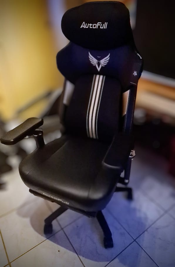 Customer photo review of AutoFull M6 Ultra+ 2.0 Shiatsu Massage Gaming Chair [New & Upgraded]