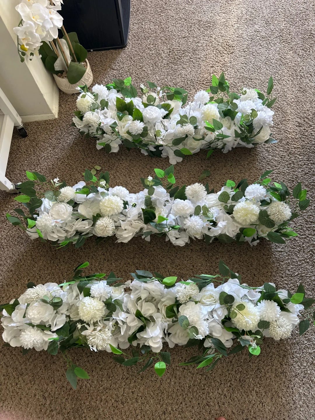 Customer photo review of 100cm Luxury White Rose Artificial Flower Row Wedding Table Centerpiece Flowers Backdrop Wall Arches Decor Party Stage Floral