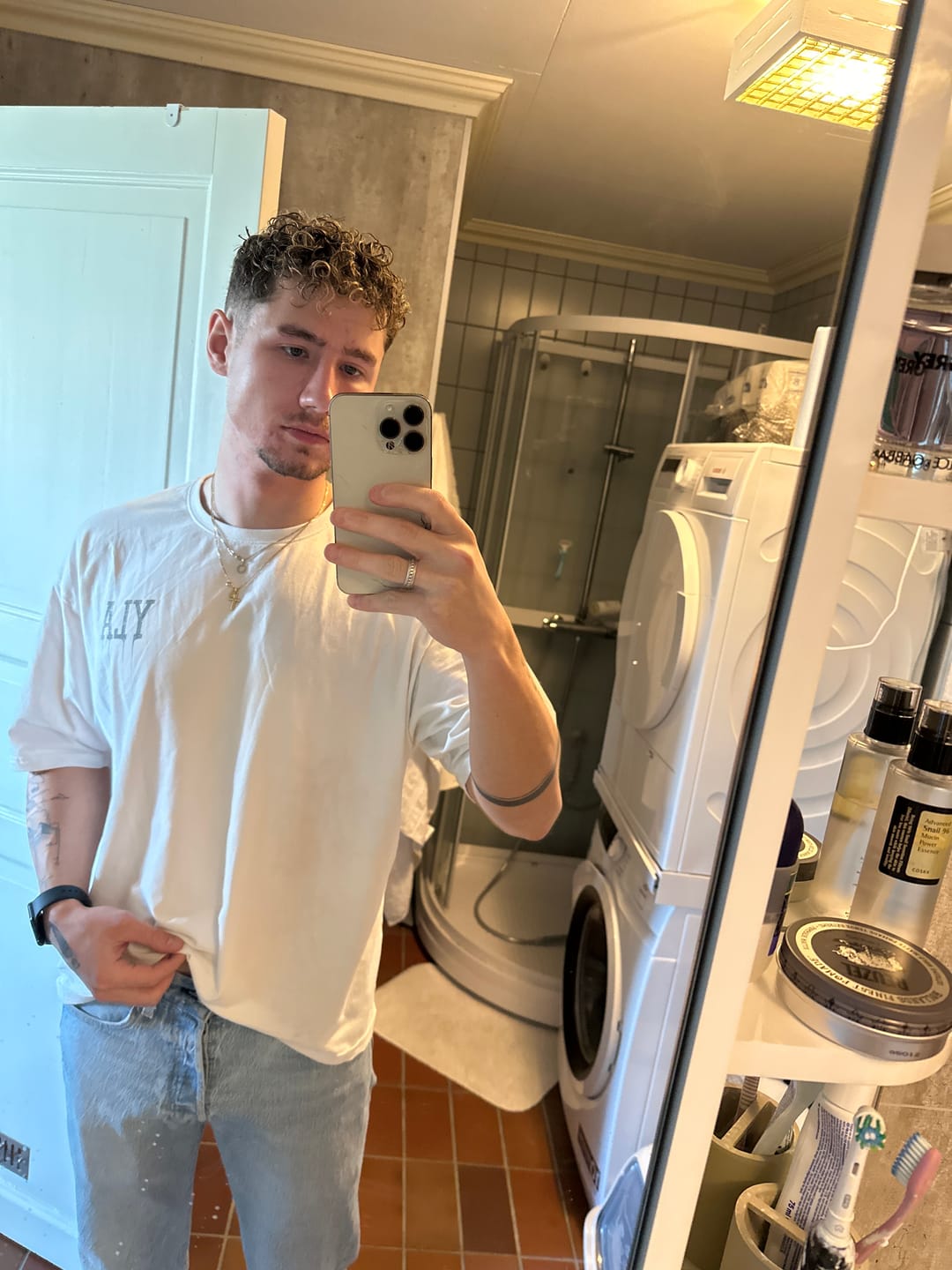 Customer photo review of W428 - Drip Oversized Tee