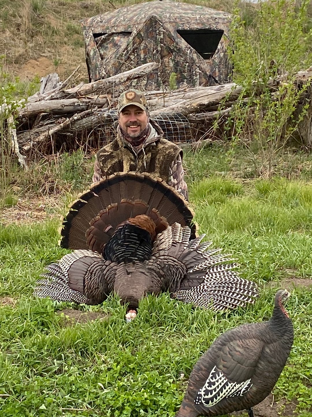Customer photo review of Tidewe Vis360 See-Through Ground Blind for Deer/ Turkey Hunting (3-4 Person)
