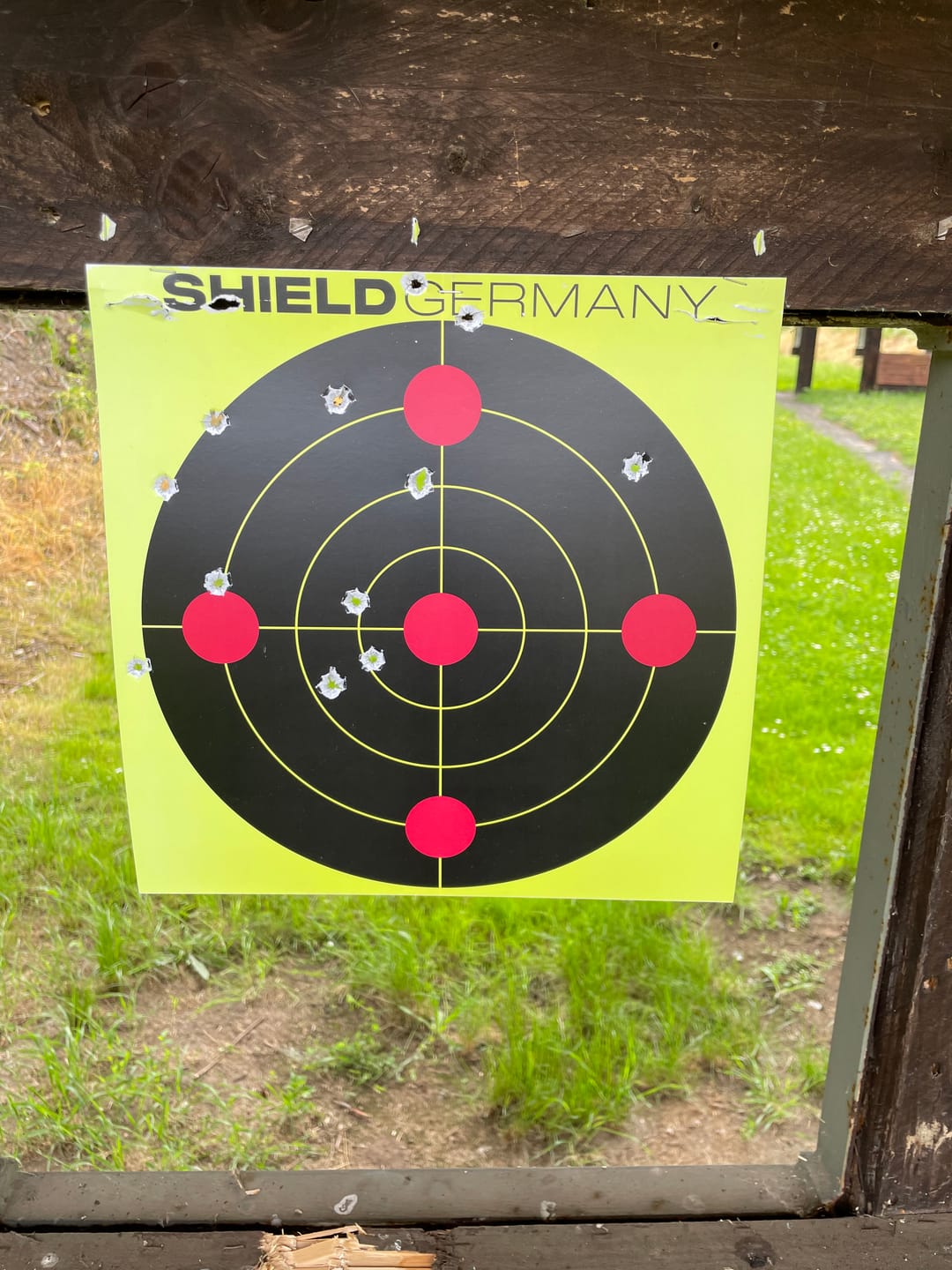 Customer photo review of SHIELD Splatter Targets 10er Pack 45x30cm - 02