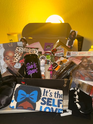 Customer photo review of 3 Scoop Mystery Box + T-Shirt Bundle