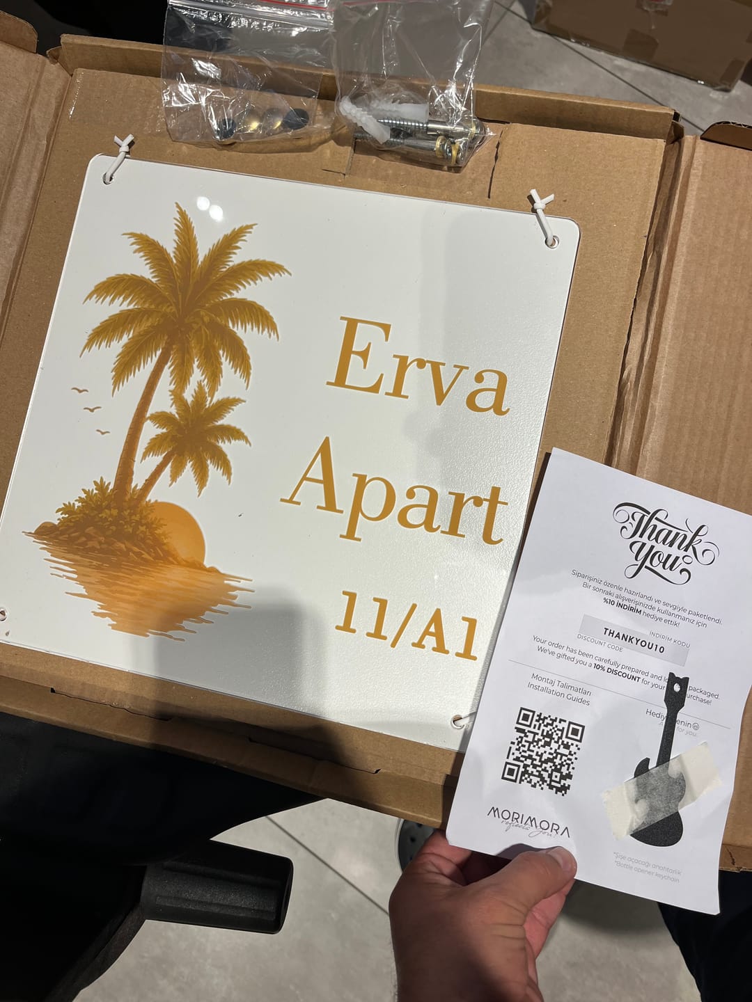 Customer photo review of Çiçek Desenli Zarif Daire Kapı Tabelası