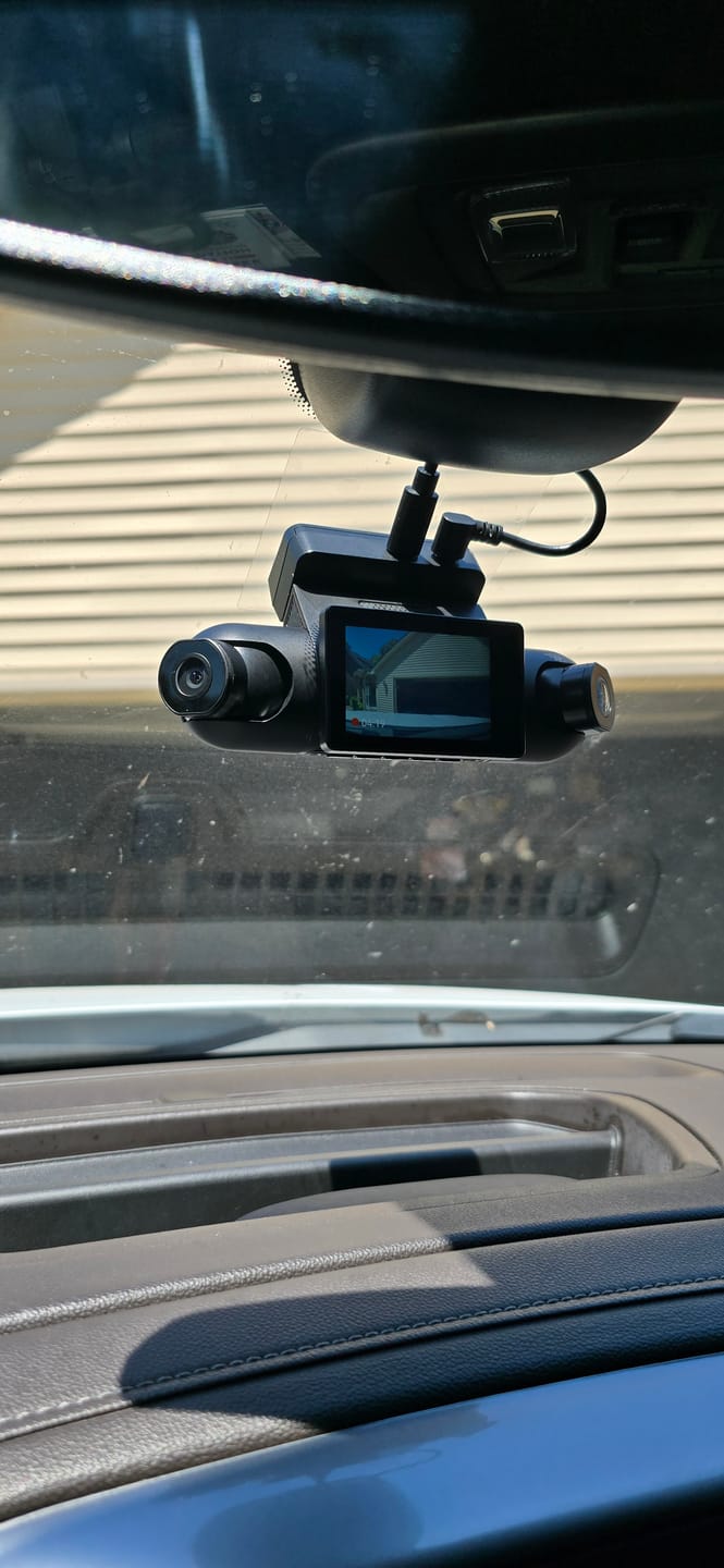 Customer photo review of VisionPano 40 4-Channel 2.5K Dash Cam with Sony STARVIS 2