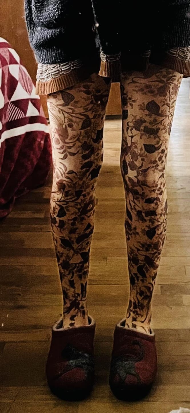 Customer photo review of Museum Art Tights