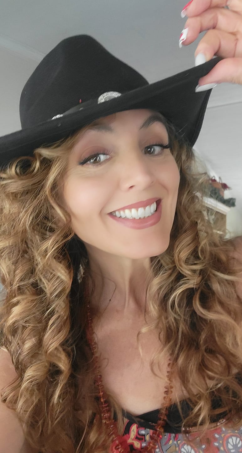 Customer photo review of Bold Core Gossamer® Lash