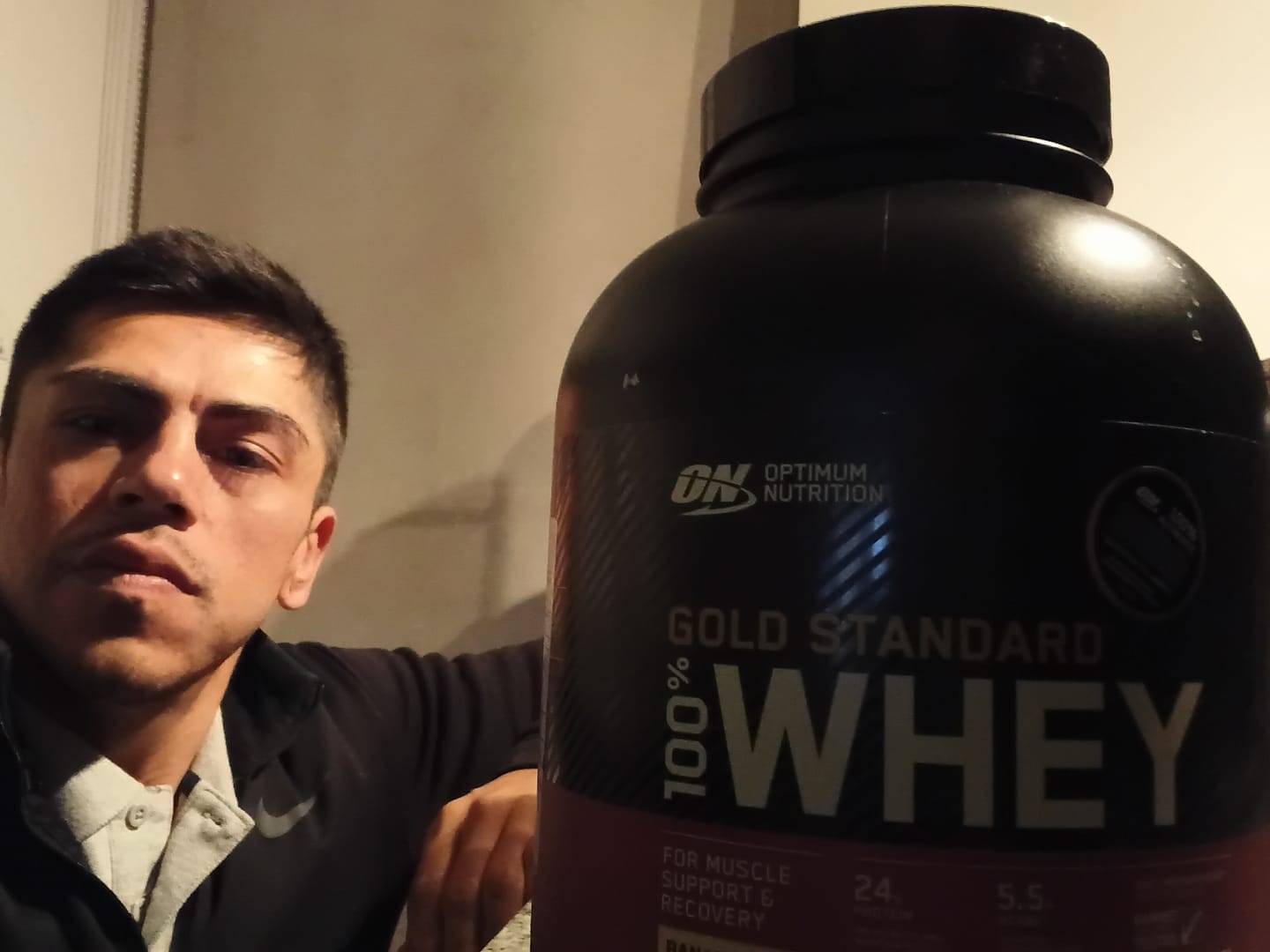 Customer photo review of Optimum Nutrition Gold Standard 100% Whey Proteina 5 Lb