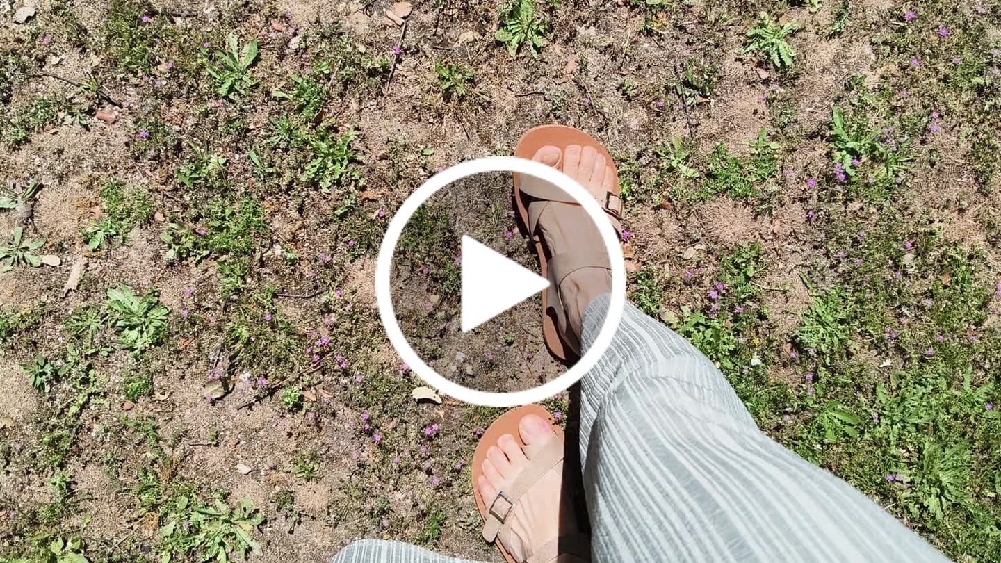 Customer video review of Glow II - Barefoot Sandalias