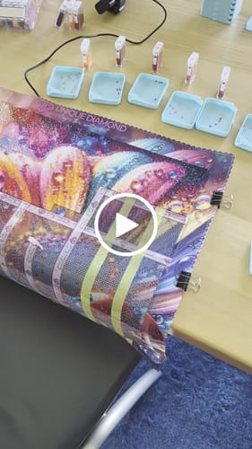 Customer video review of 5D Diamond Painting – Regenbogenglühen mit Marienkäfer