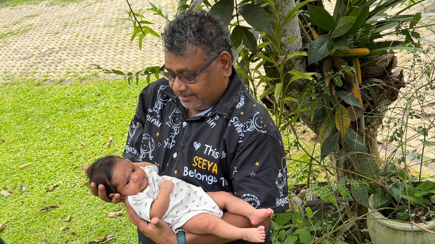 Customer photo review of Personalized Hawaiian Shirt- This Grandpa Belongs To Doodle