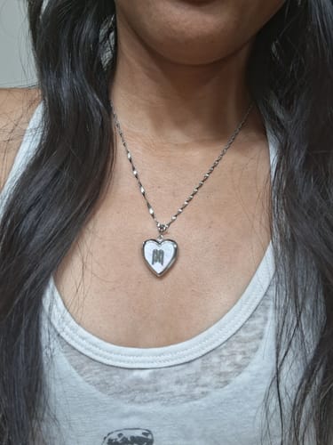 Customer photo review of MX Sweetheart Locket