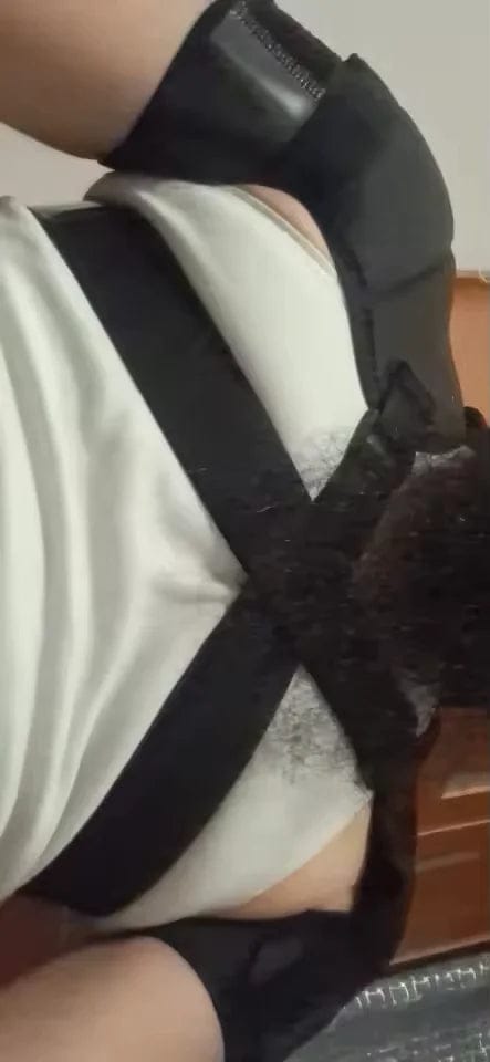 Customer photo review of Double Shoulder Compression Brace