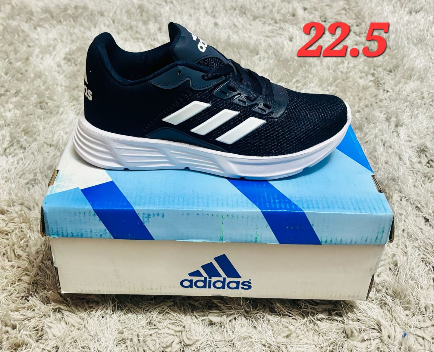 Customer photo review of Tenis 510 Marino Blanco
