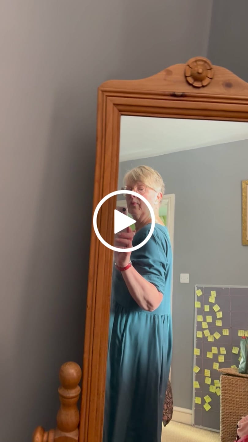 Customer video review of Buddha Stones Casual Accordion Pleat Plain V-neck Short Sleeve Cotton Midi Dress With Pockets