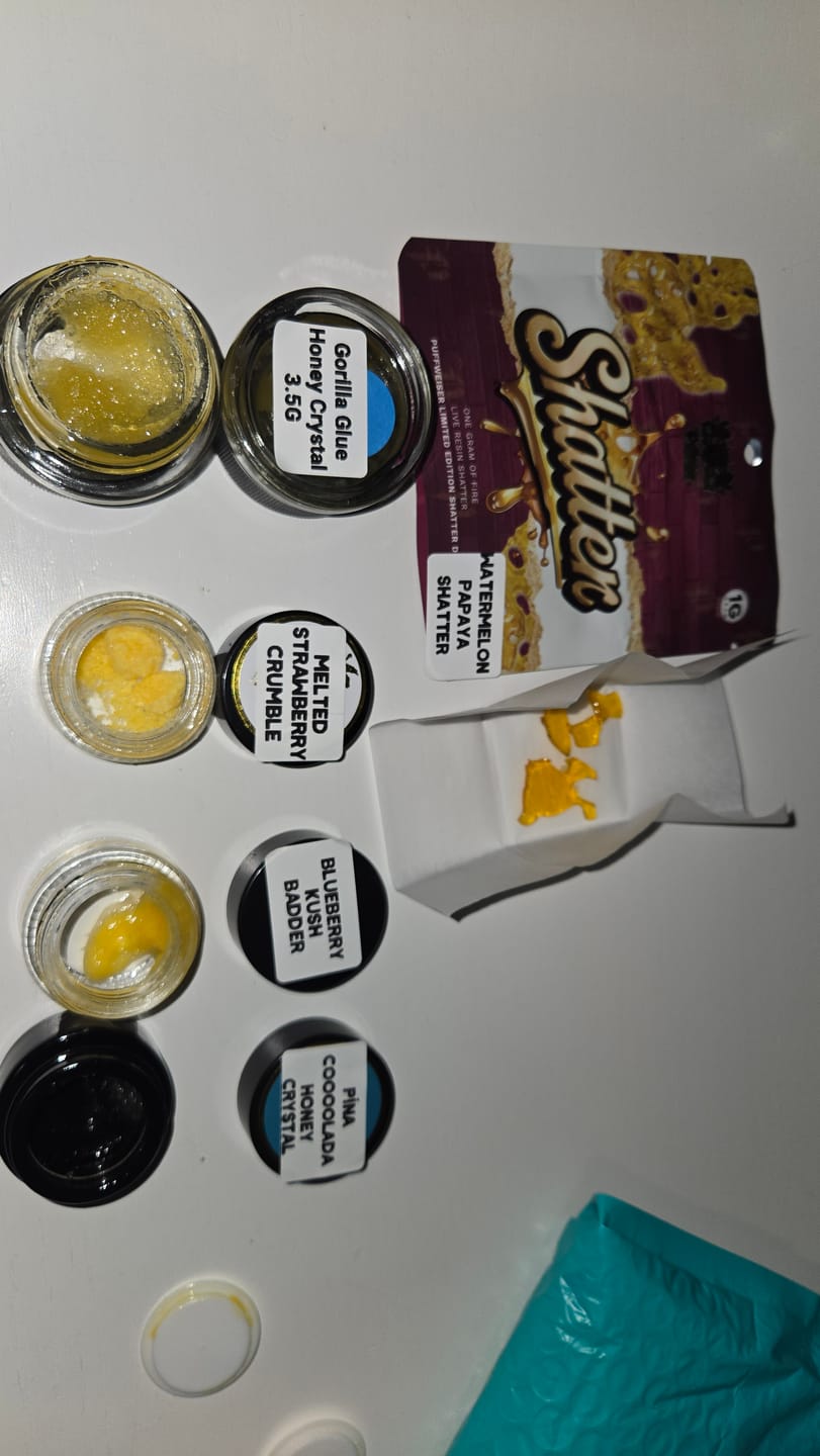 Customer photo review of Legendary Honey Crystal Gorilla Glue 3.5G (BOGO)