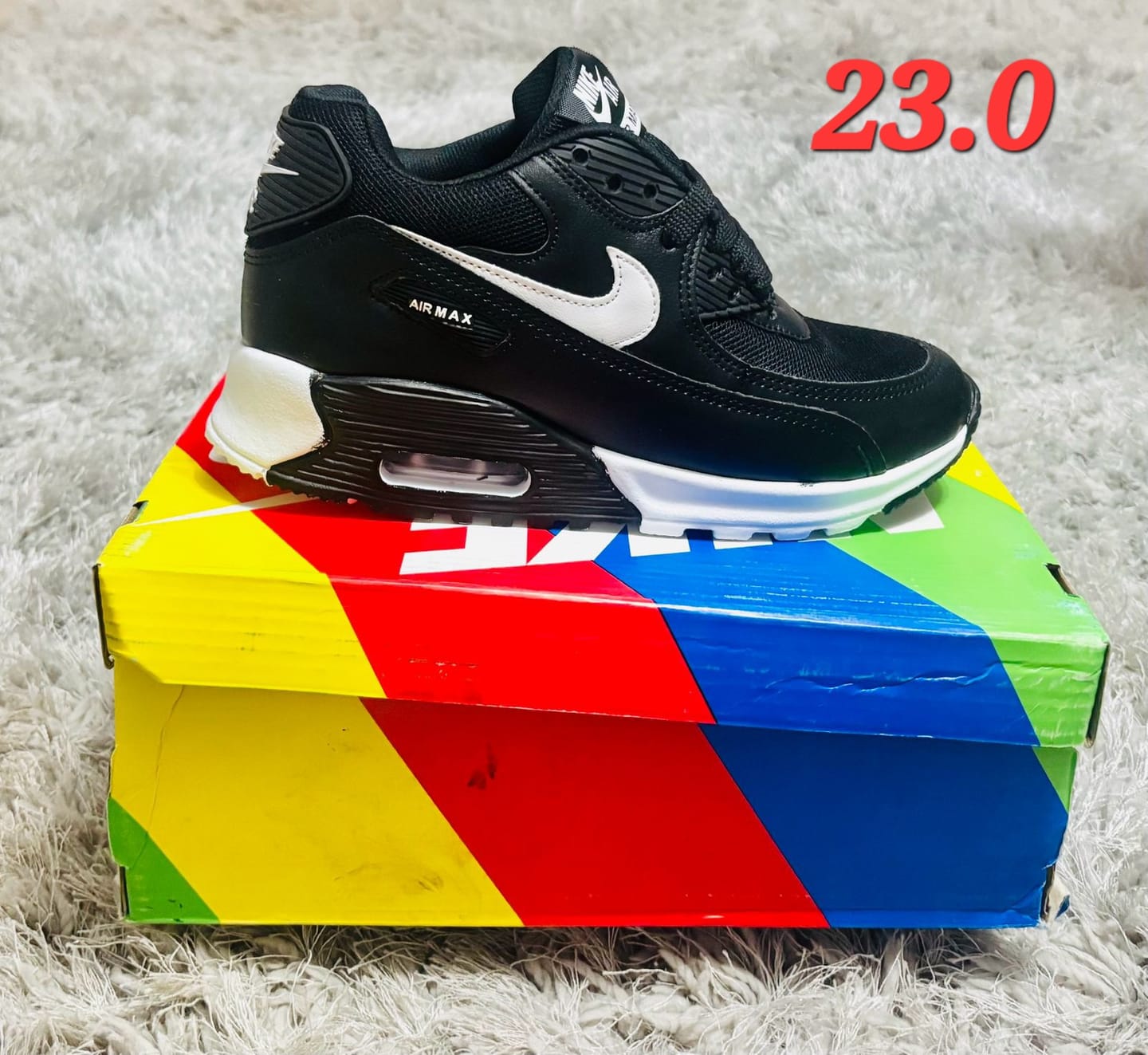 Customer photo review of Tenis Max 90 Negro Blanco