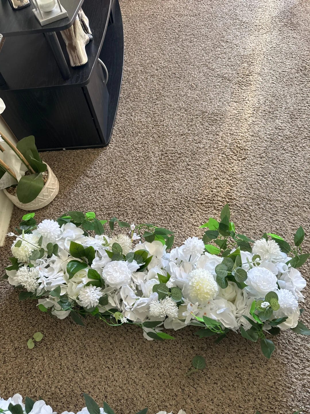 Customer photo review of 100cm Luxury White Rose Artificial Flower Row Wedding Table Centerpiece Flowers Backdrop Wall Arches Decor Party Stage Floral