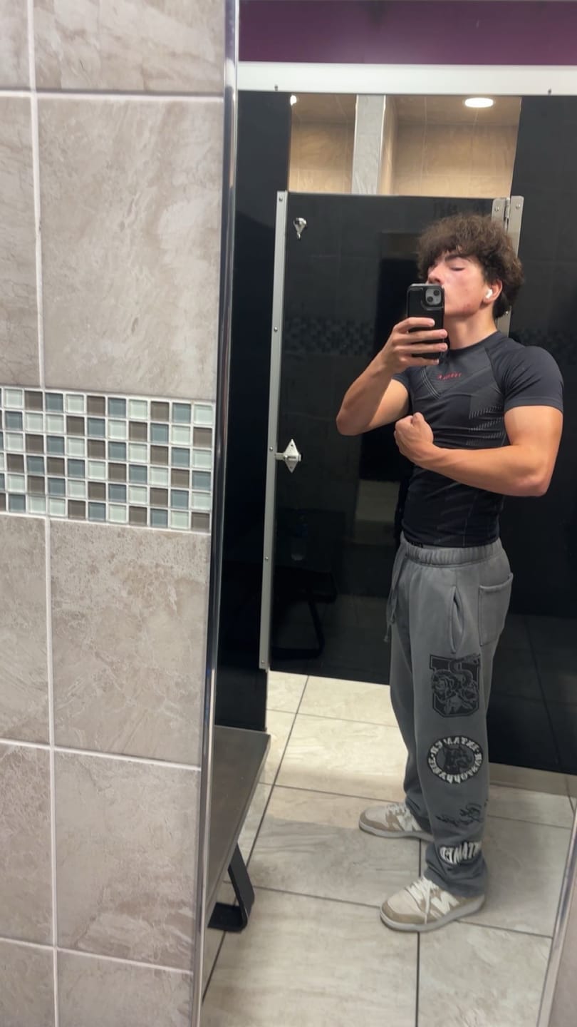 Customer photo review of 465 Superhero Compression Tees