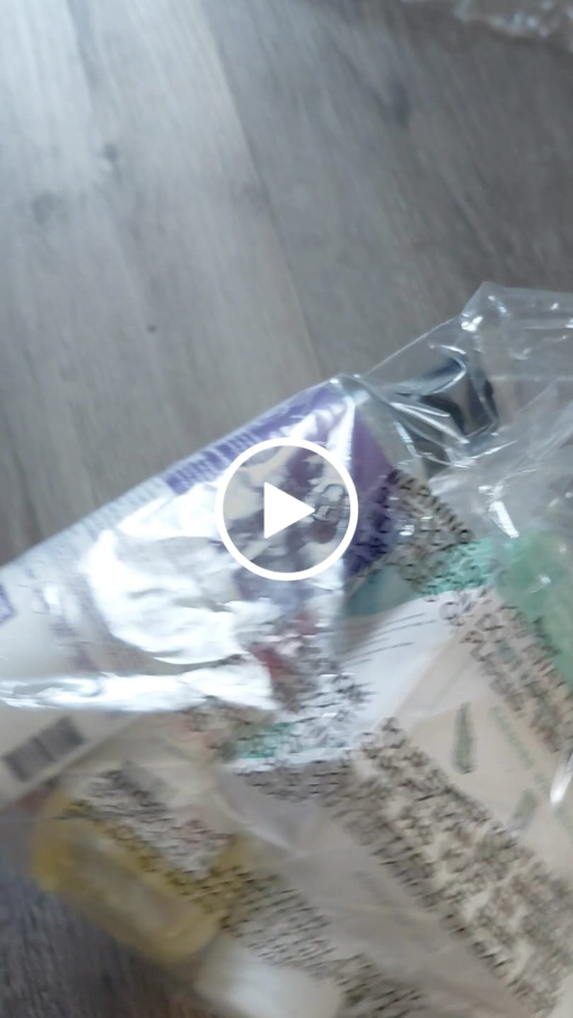 Customer video review of Her Fantasy Box Soft & Clean Body Hygiene Kit