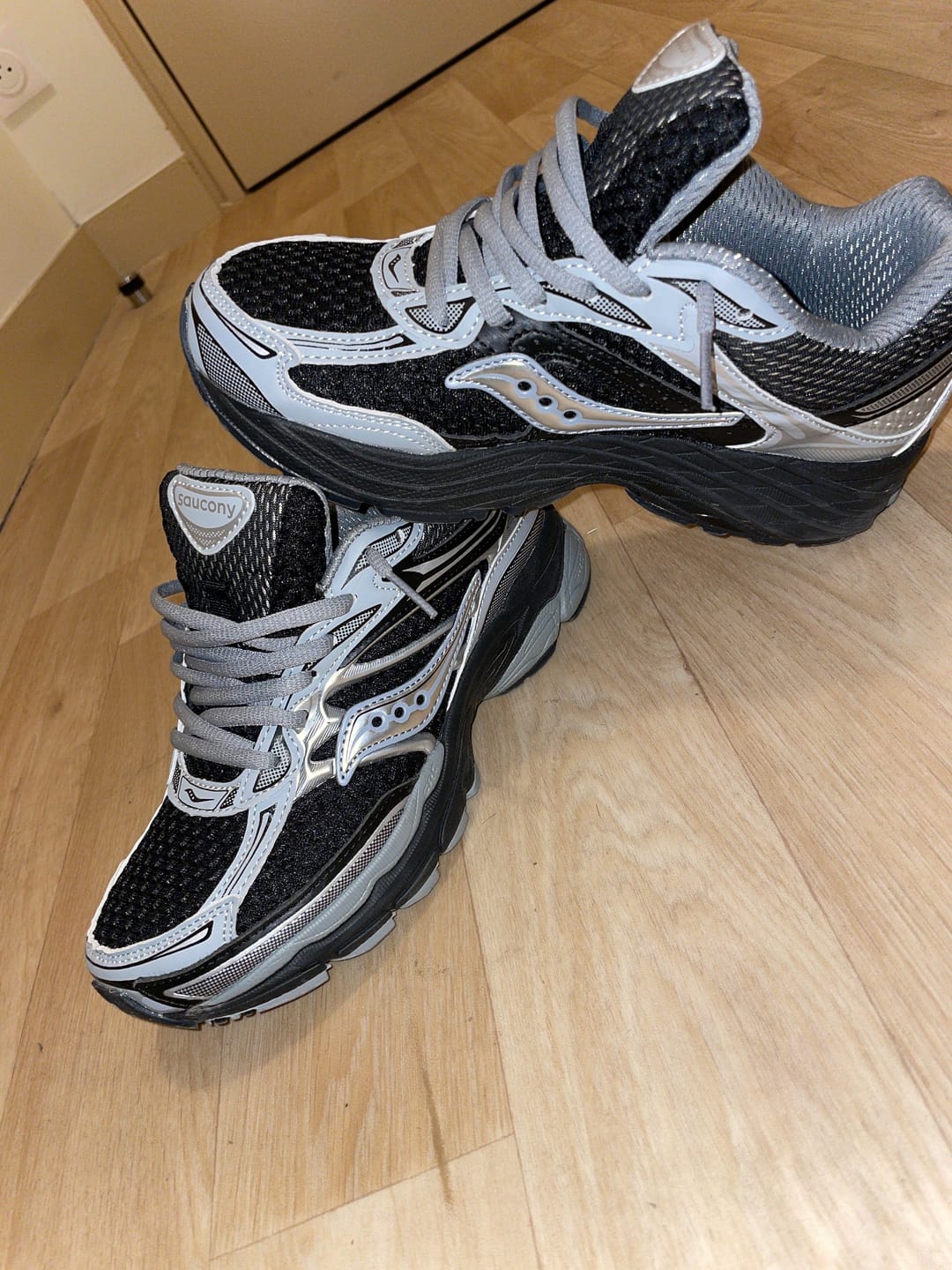 Customer photo review of OMNI 9 BLACK AND GREY