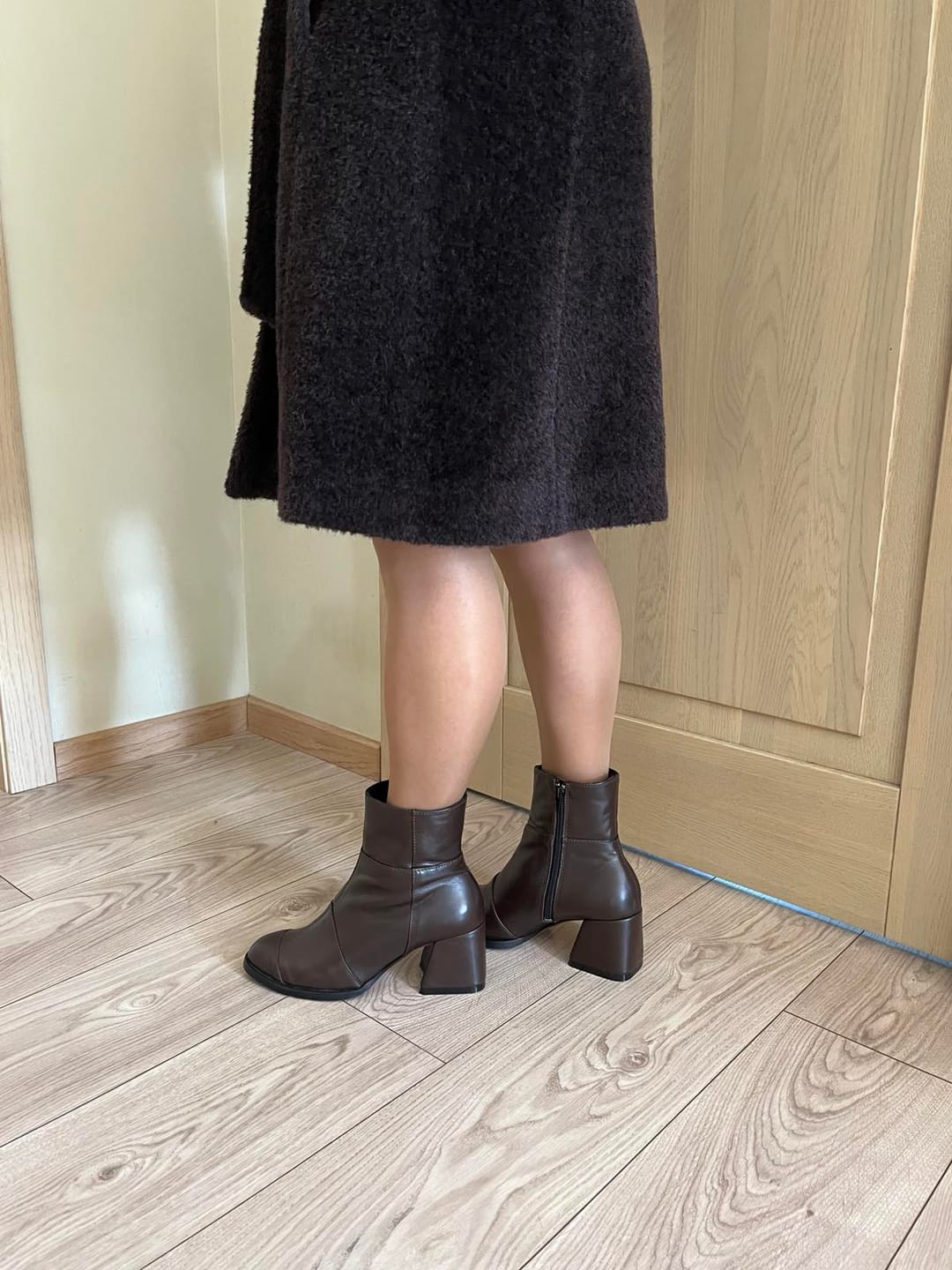 Customer photo review of "Brown Heeled Boots" sandėlyje