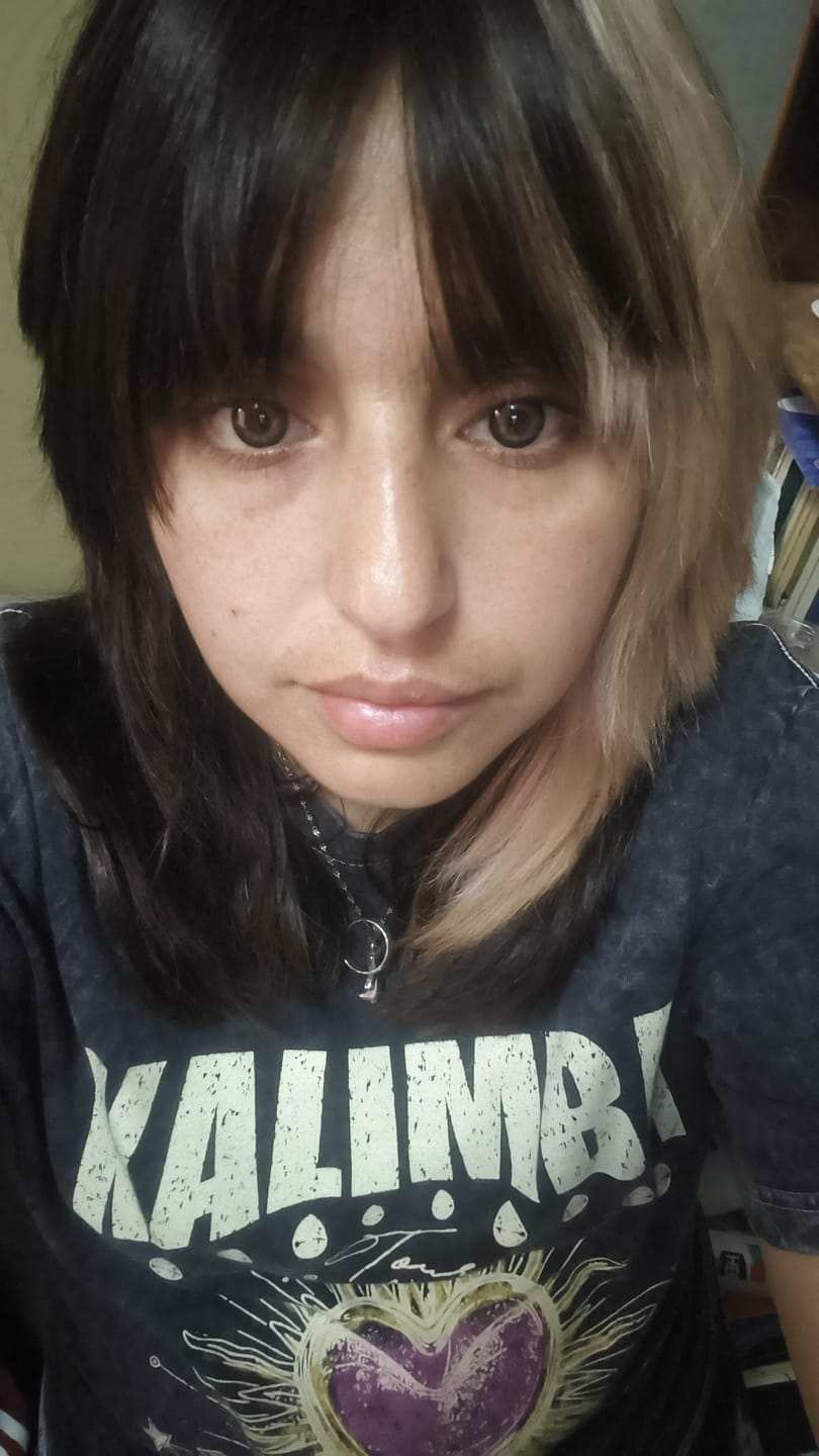 Customer photo review of Ruri Brown Prescription Colored Contact Lenses