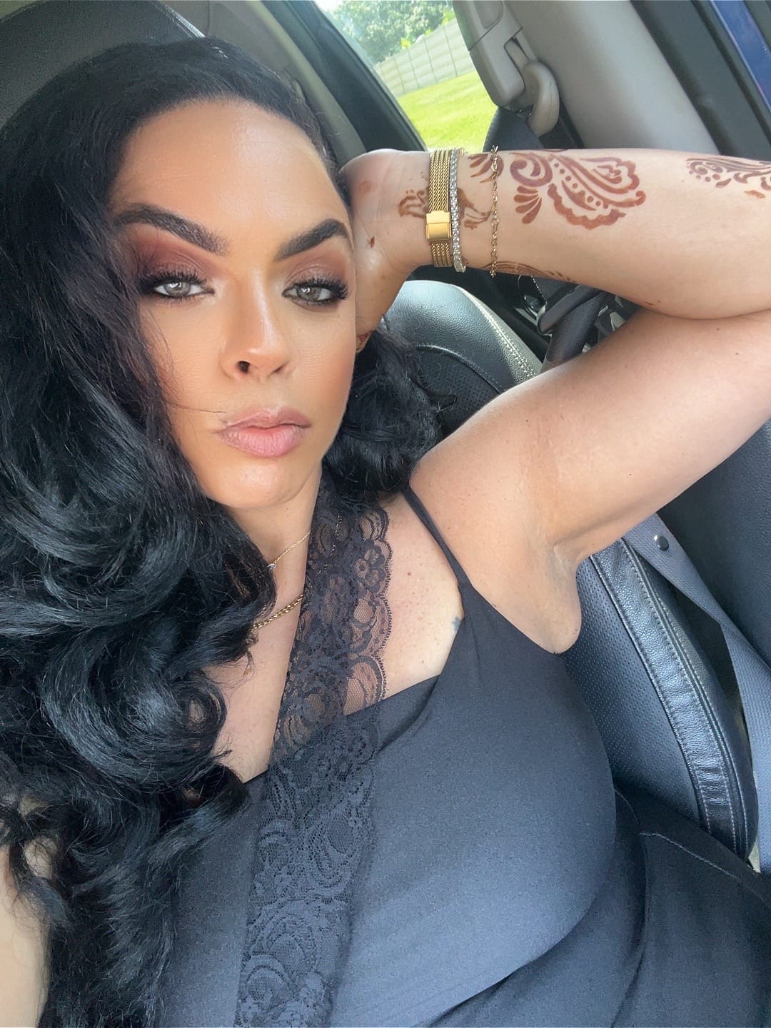 Customer photo review of Sensationnel Instant Weave Drawstring Half Wig Updo - IWD 3