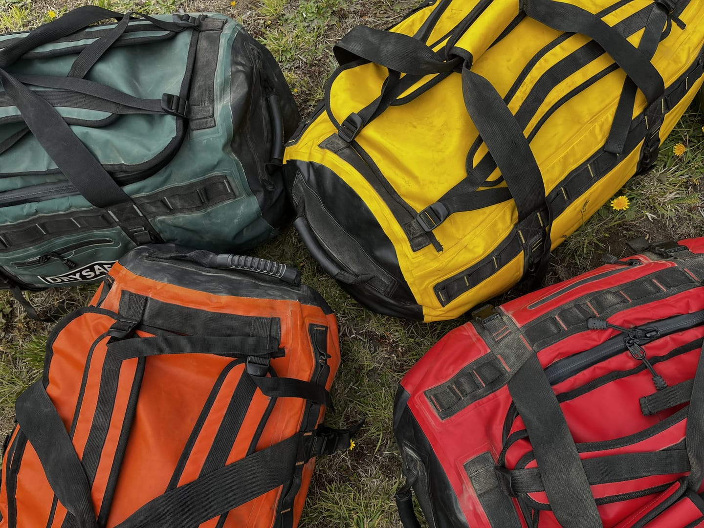Customer photo review of Bolso Outdoor ANKEN 80 Lts Impermeable DRYSAFE Negro