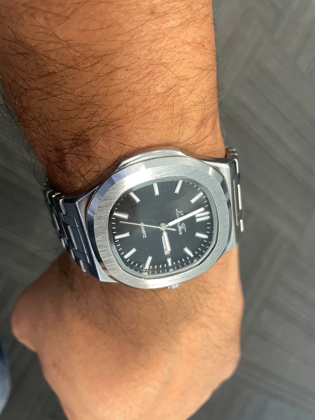 Customer photo review of Lucky Fours® Brone