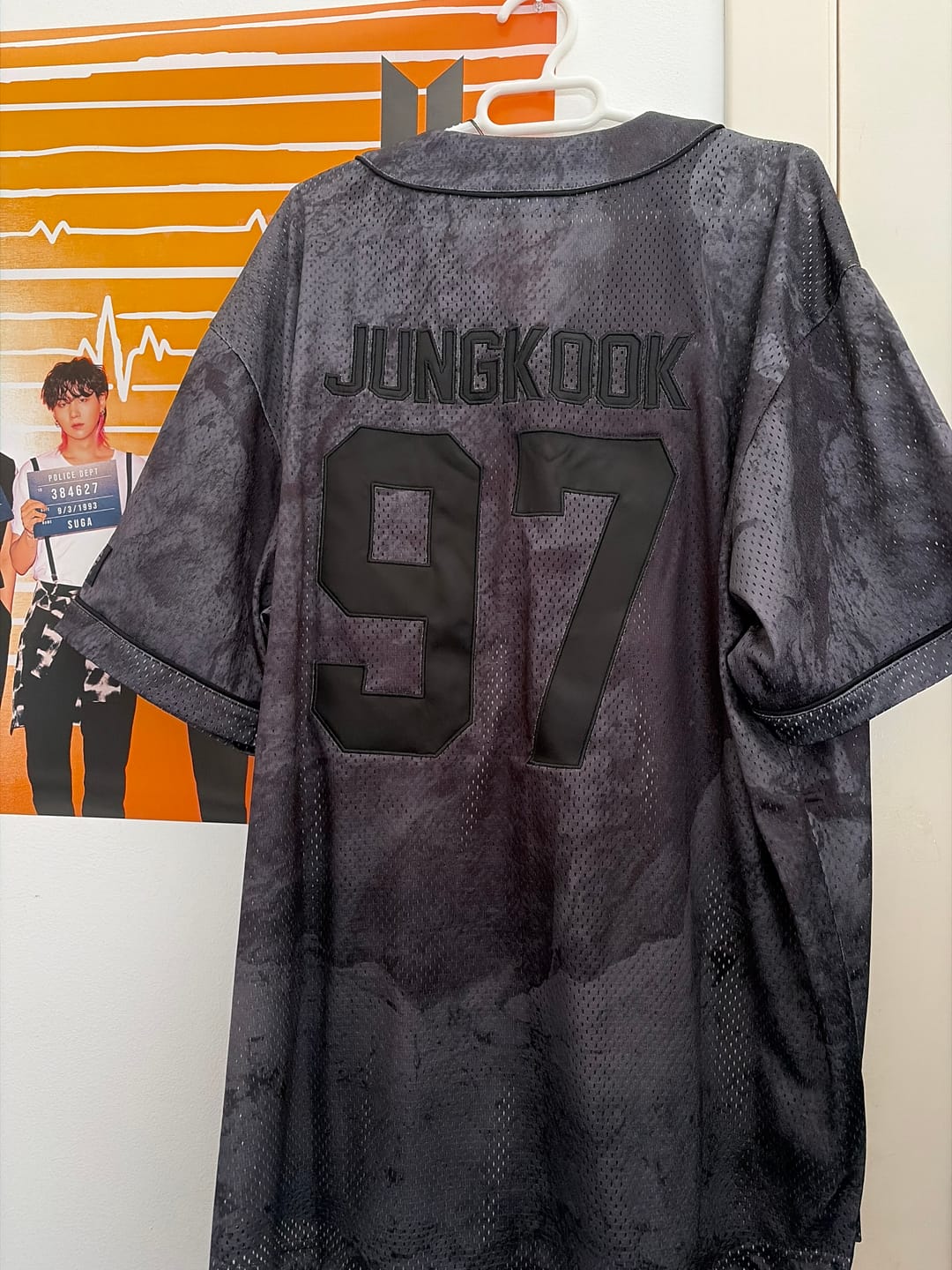 Customer photo review of BTS - ARIRANG WORLD TOUR OFFICIAL MD S/S JERSEY