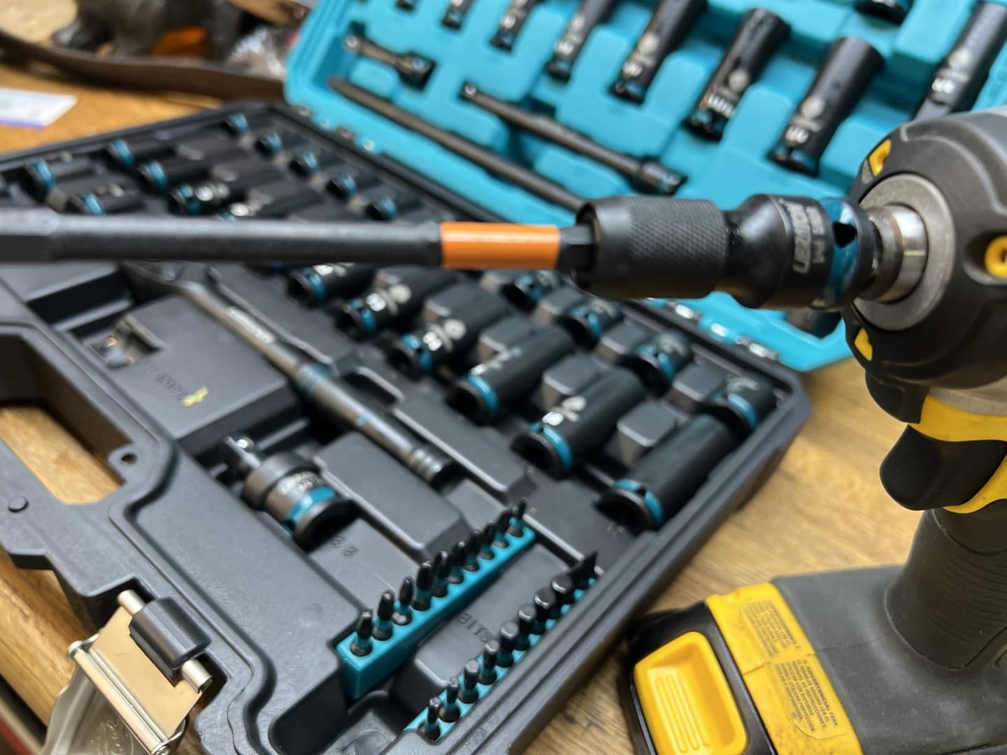 Customer photo review of Libraton 90PCS 3/8" Drive Master Impact Socket & Ratchet Set - Product Description
