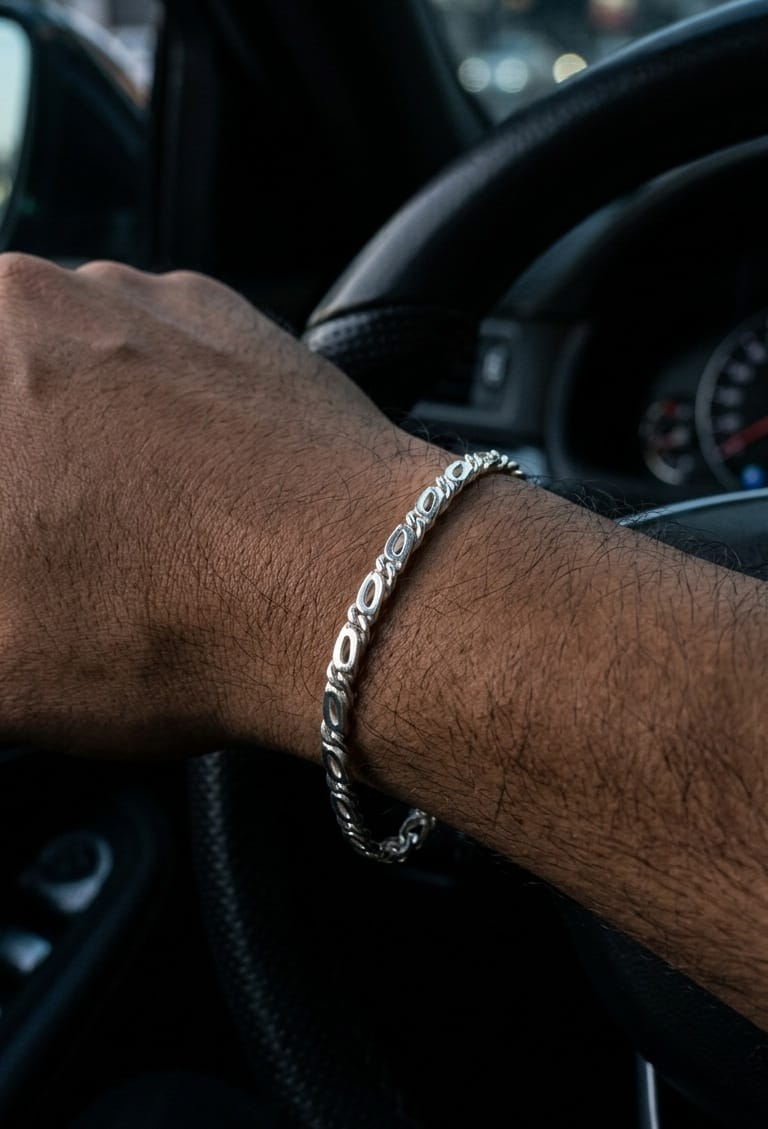 Customer photo review of Mónaco Sutil — 3 mm Silver Bracelet 950