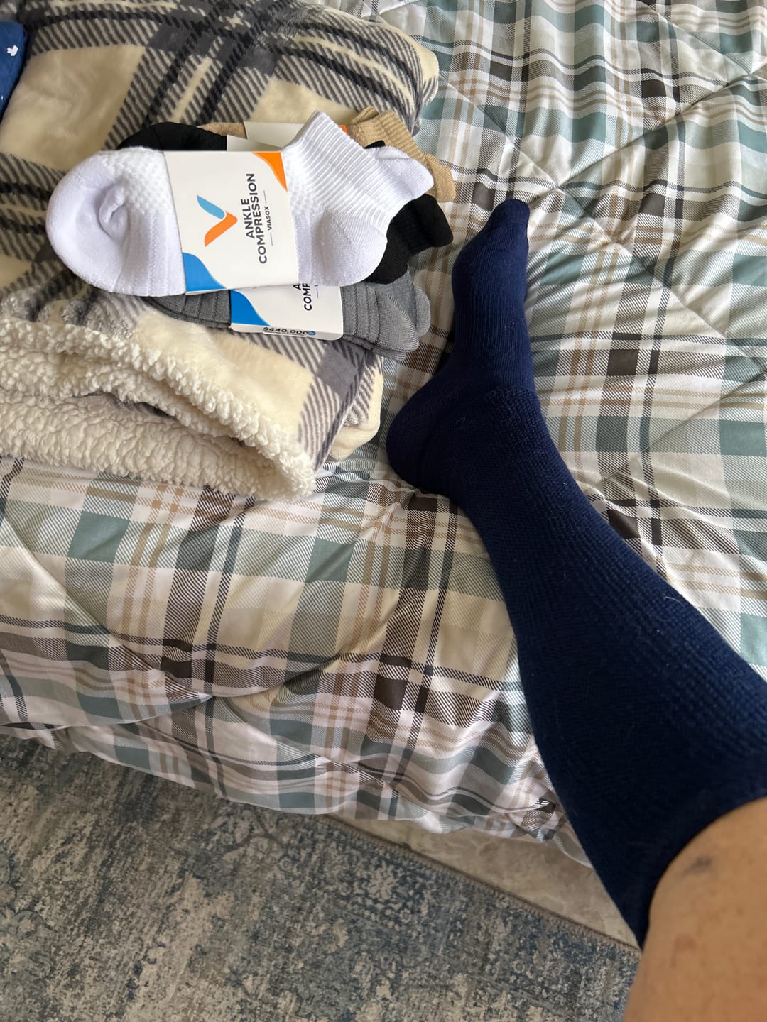 Customer photo review of Navy Blue EasyStretch™ Socks