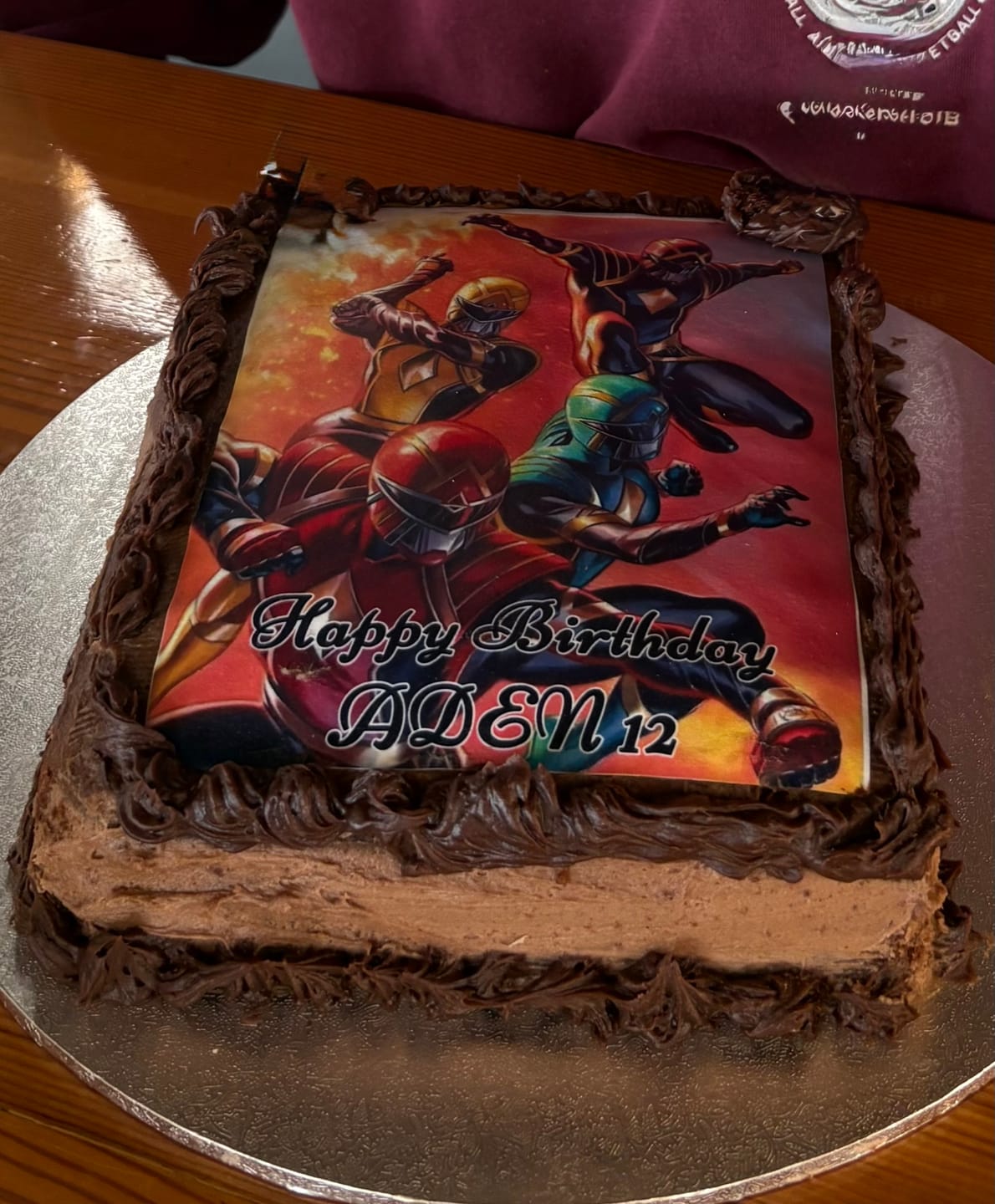 Customer photo review of 19 cm x 19 cm Square Pre-cut Custom Edible Icing Image
