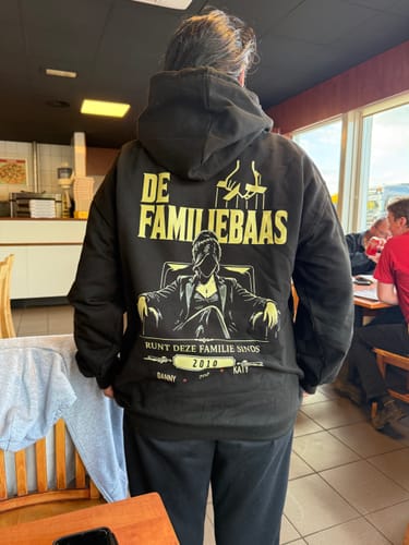 Customer photo review of De Familiebaas - Shirt Unisex