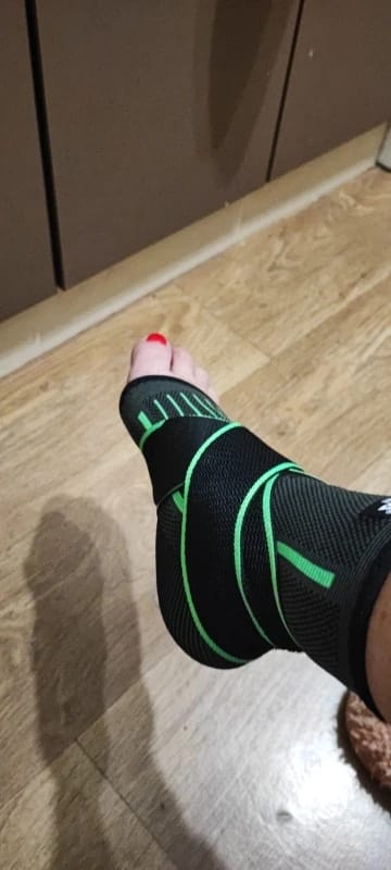 Customer photo review of Tobillera de Soporte Alivio Diario
