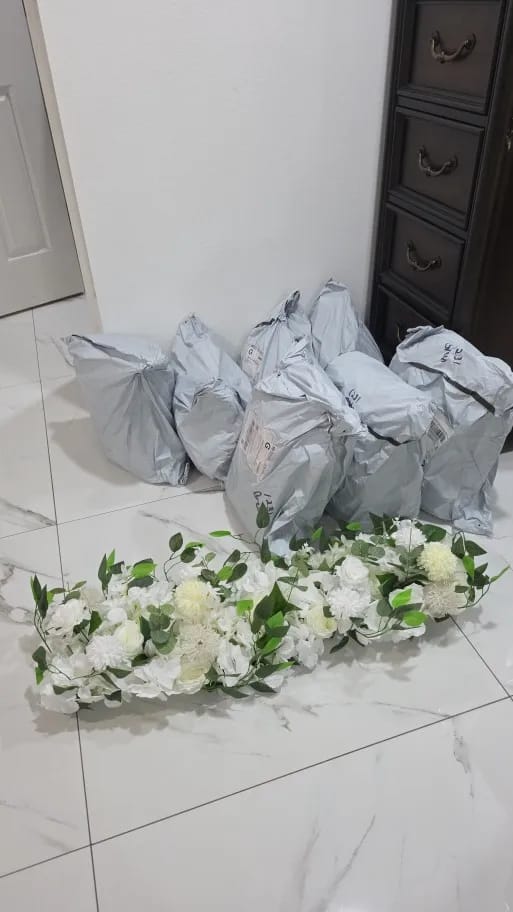 Customer photo review of 100cm Luxury White Rose Artificial Flower Row Wedding Table Centerpiece Flowers Backdrop Wall Arches Decor Party Stage Floral
