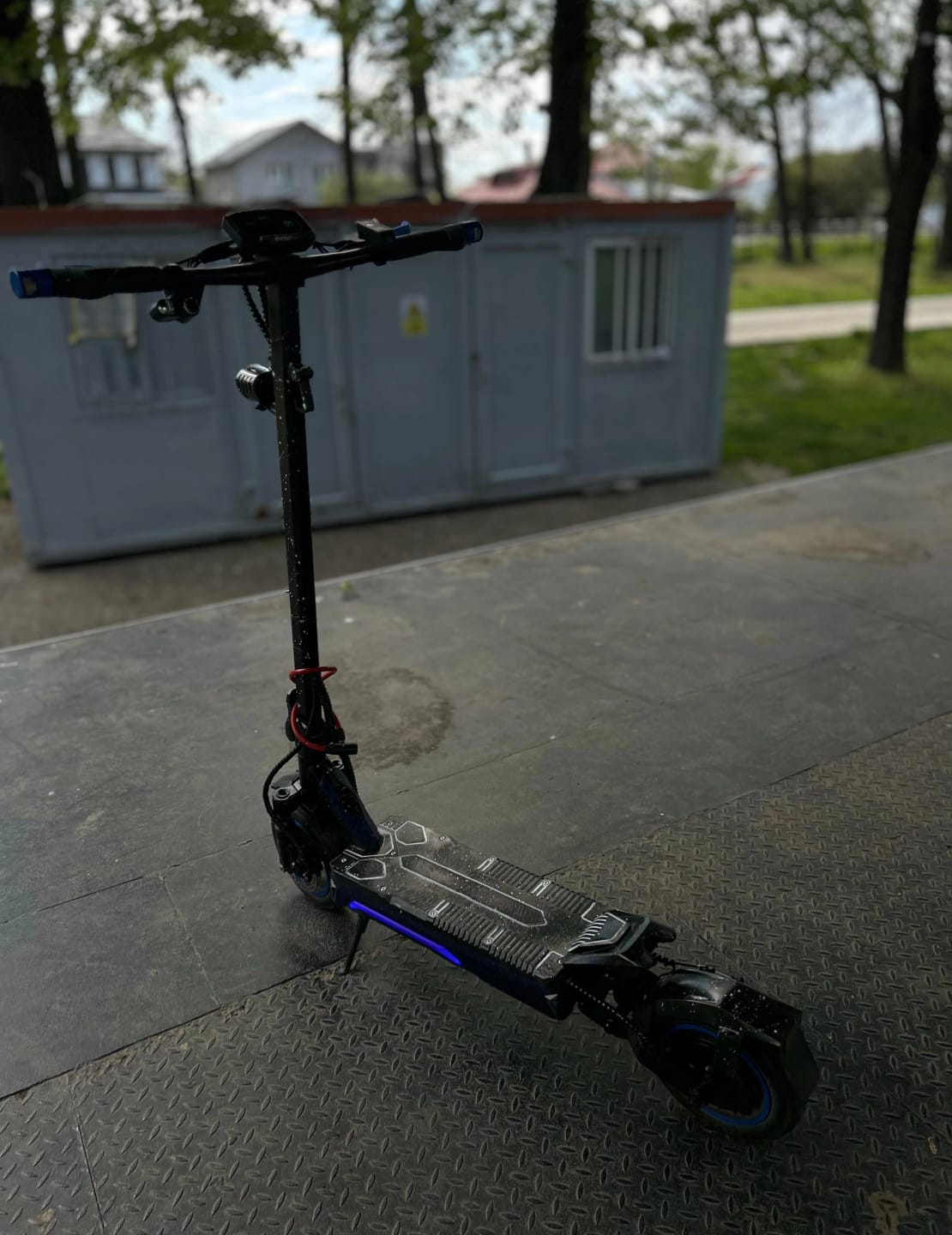 Customer photo review of Ausom K20 Pro (Laluz 2 Pro) Dual Motor E-Scooter