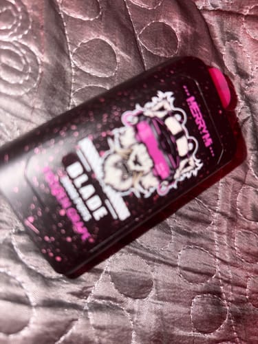 Customer photo review of Merry-Mi - Blade 30K - Puff Jetable / Vape Disposable - 5% nicotine