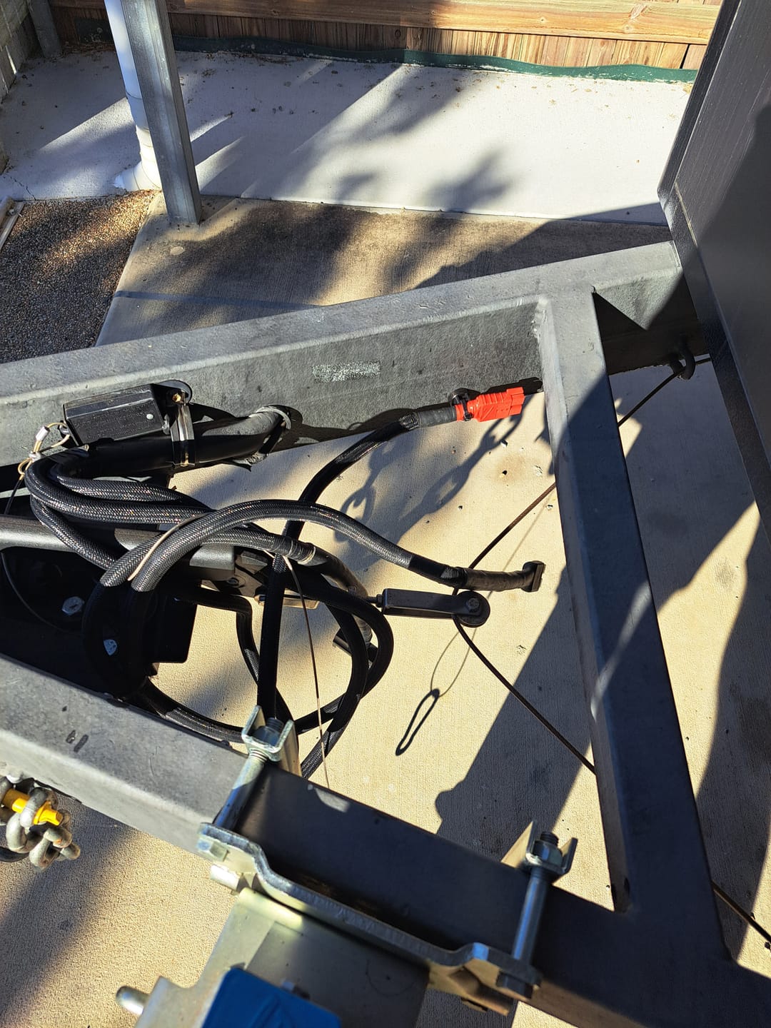 Customer photo review of ZBAD1 - Magnet Cable Tie Holders