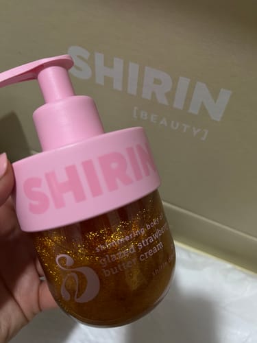 Customer photo review of Shimmering Body Oil Glazed Strawberry Butter Cream