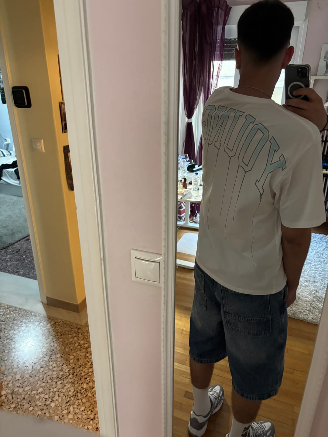Customer photo review of W428 - Drip Oversized Tee