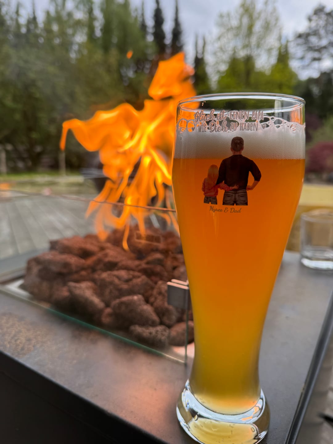 Customer photo review of Jeden Tag – Personalisiertes Bierglas für Papa zum Vatertag